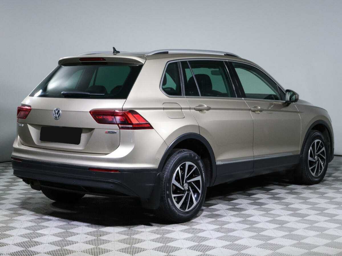 Volkswagen Tiguan 2018 года с пробегом. Фото: #3