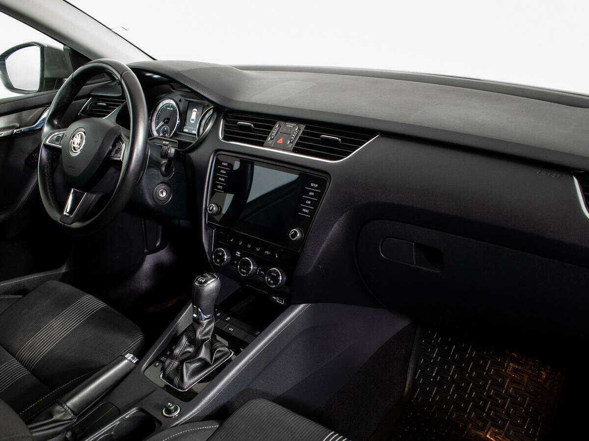 Skoda Octavia 2018 года с пробегом. Фото: #6