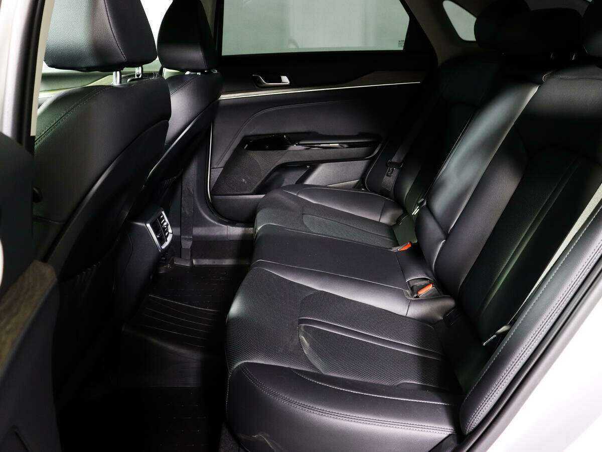 Kia K5 2021 года с пробегом. Фото: #8