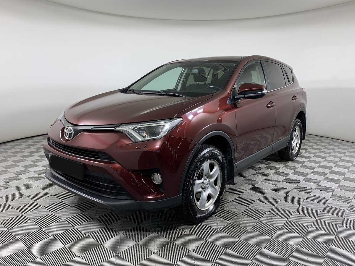 Toyota RAV4 2018 года с пробегом. Посмотреть фото