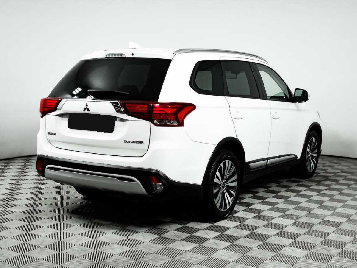 Mitsubishi Outlander 2019 года с пробегом. Фото: #4