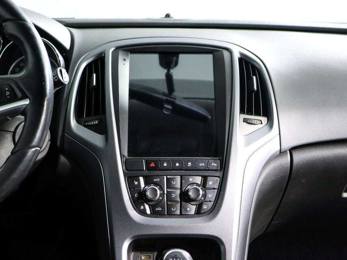 Opel Astra 2013 года с пробегом. Фото: #12