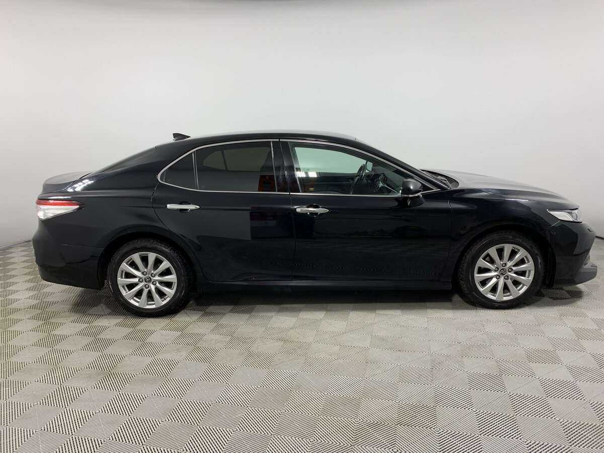 Toyota Camry 2019 года с пробегом. Фото: #3