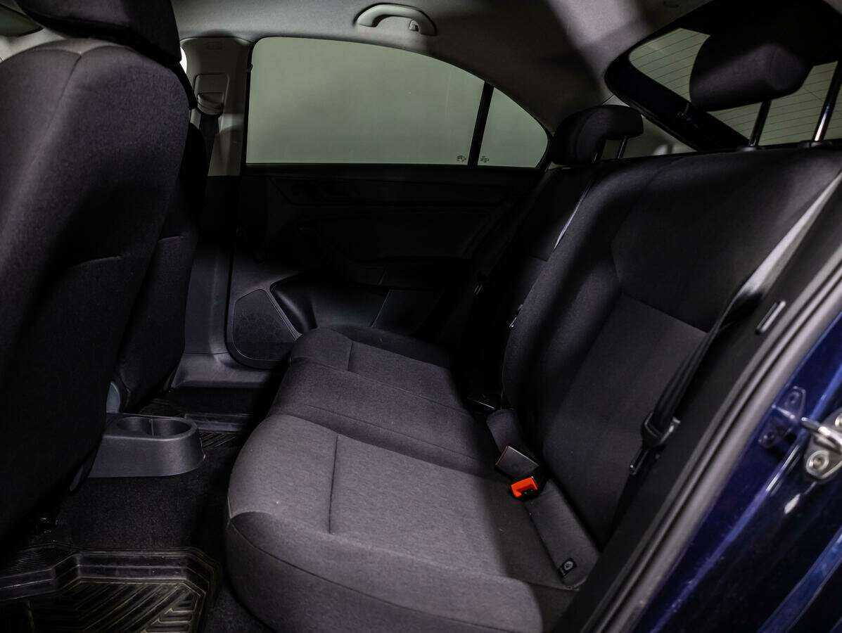 Skoda Rapid 2015 года с пробегом. Фото: #8