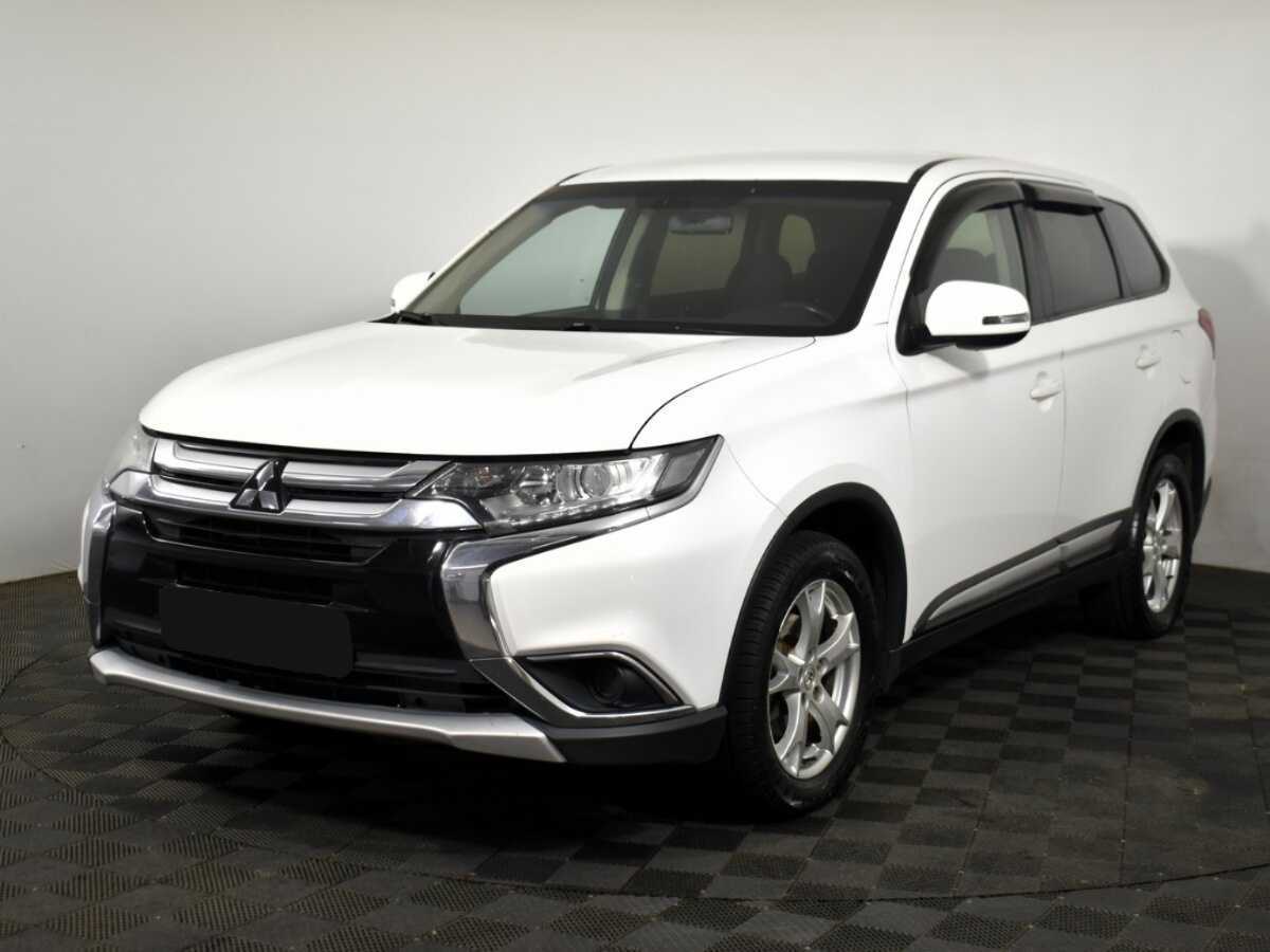 Mitsubishi Outlander 2017 года с пробегом. Посмотреть фото