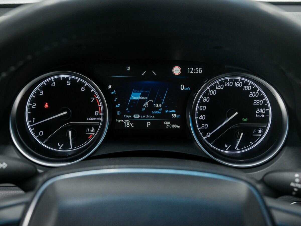 Toyota Camry 2022 года с пробегом. Фото: #23
