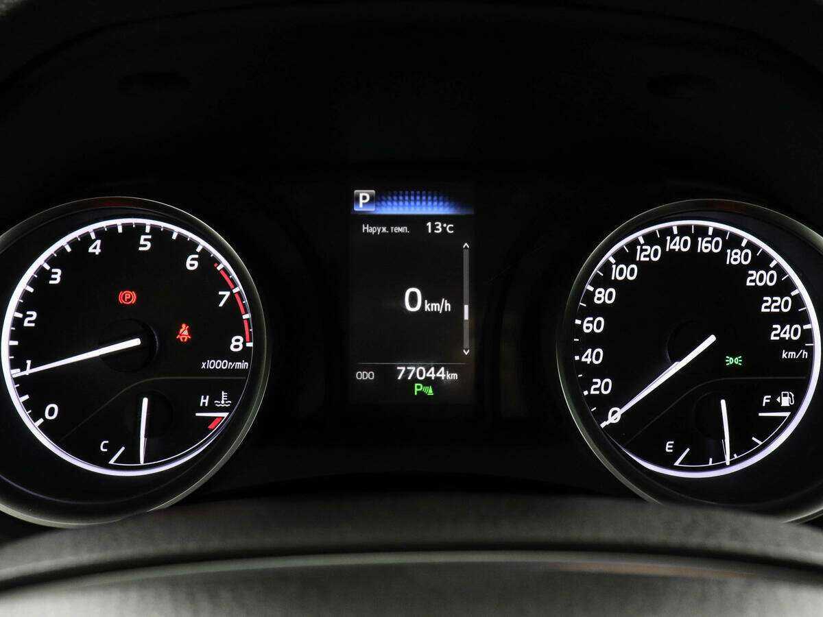 Toyota Camry 2019 года с пробегом. Фото: #9