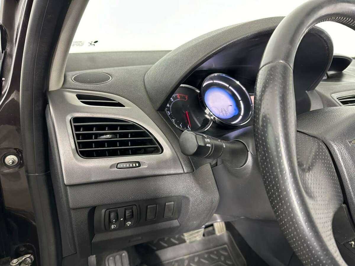 Renault Fluence 2014 года с пробегом. Фото: #8