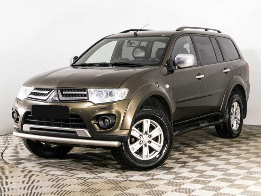 Mitsubishi Pajero Sport 2014 года с пробегом. Посмотреть фото