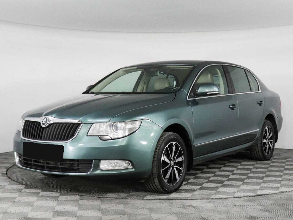 Skoda Superb 2012 года с пробегом. Посмотреть фото