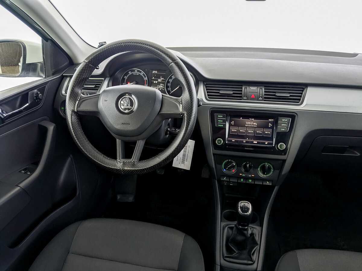 Skoda Rapid 2017 года с пробегом. Фото: #23