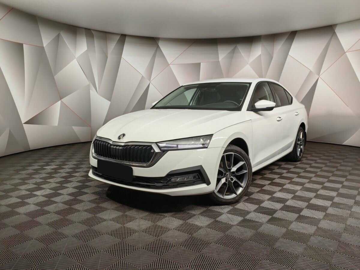 Skoda Octavia 2021 года с пробегом. Посмотреть фото
