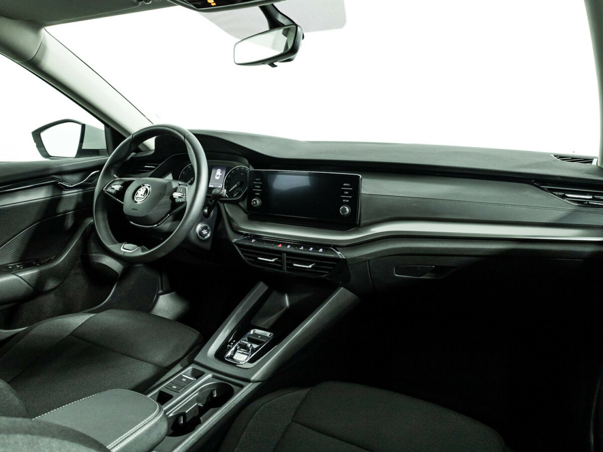 Skoda Octavia 2021 года с пробегом. Фото: #6