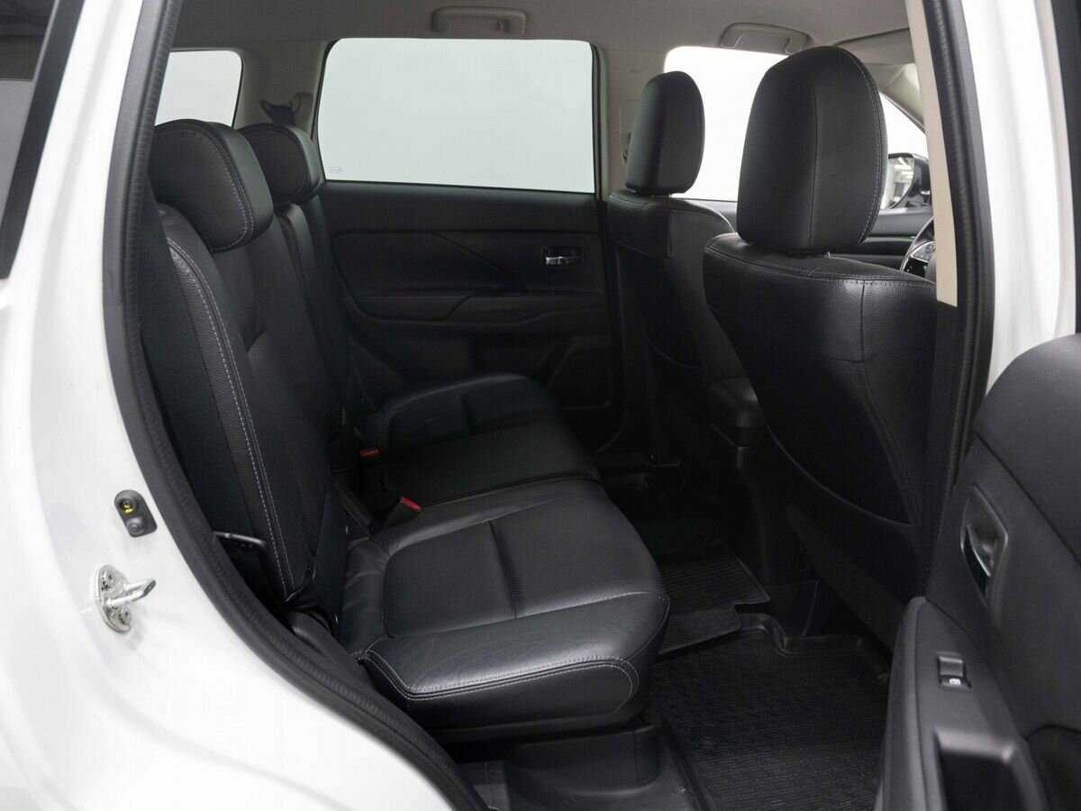 Mitsubishi Outlander 2016 года с пробегом. Фото: #11