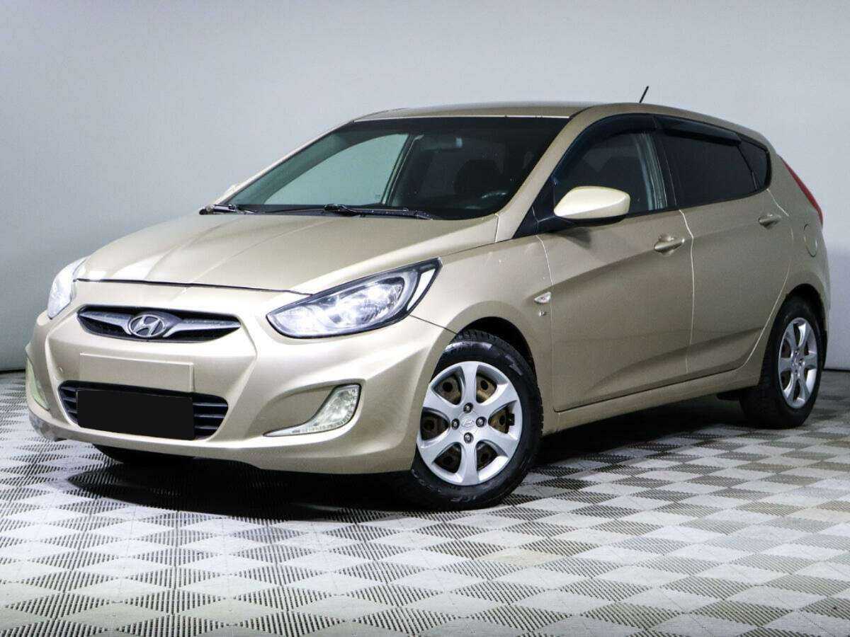 Hyundai Solaris 2013 года с пробегом. Посмотреть фото