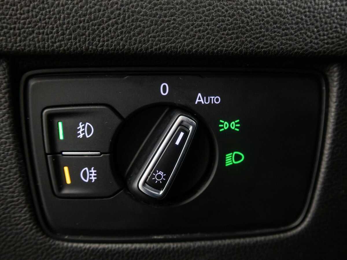 Volkswagen Passat 2018 года с пробегом. Фото: #16