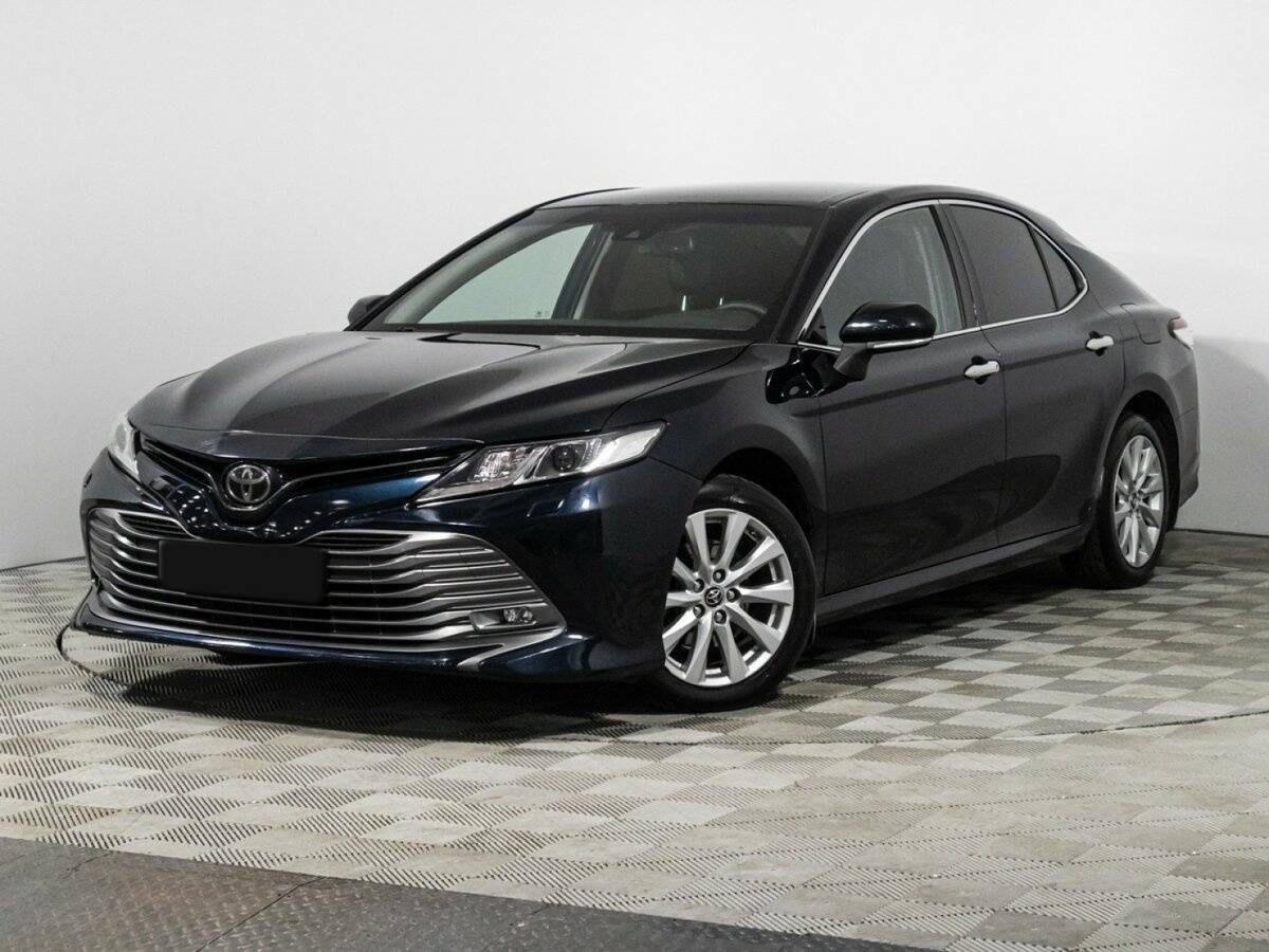 Toyota Camry 2019 года с пробегом. Посмотреть фото