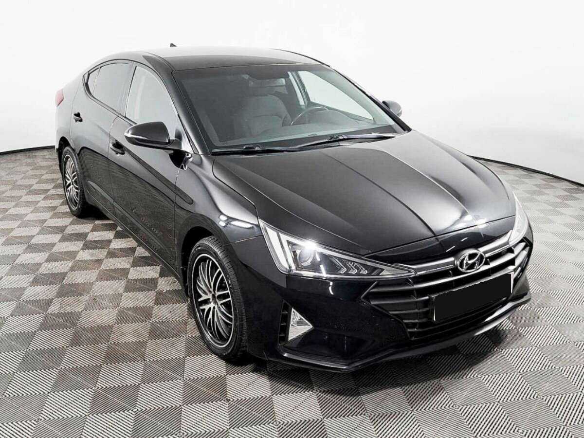 Hyundai Elantra 2019 года с пробегом. Фото: #1