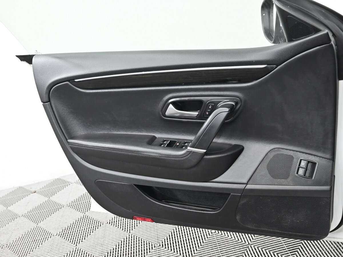 Volkswagen Passat CC 2012 года с пробегом. Фото: #5