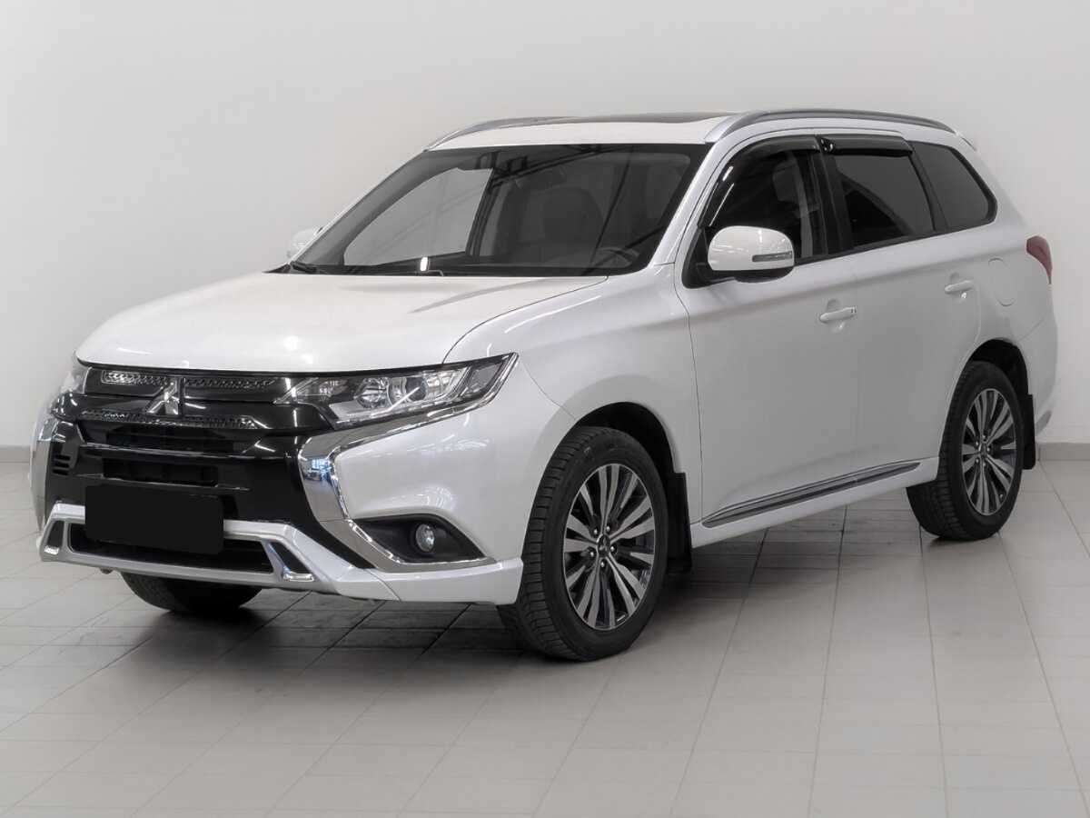 Mitsubishi Outlander 2022 года с пробегом. Посмотреть фото