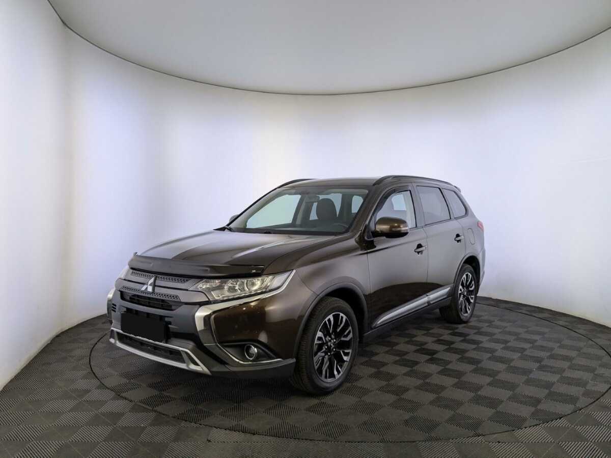 Mitsubishi Outlander 2022 года с пробегом. Посмотреть фото