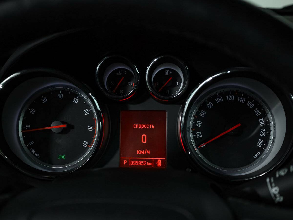 Opel Astra 2014 года с пробегом. Фото: #9