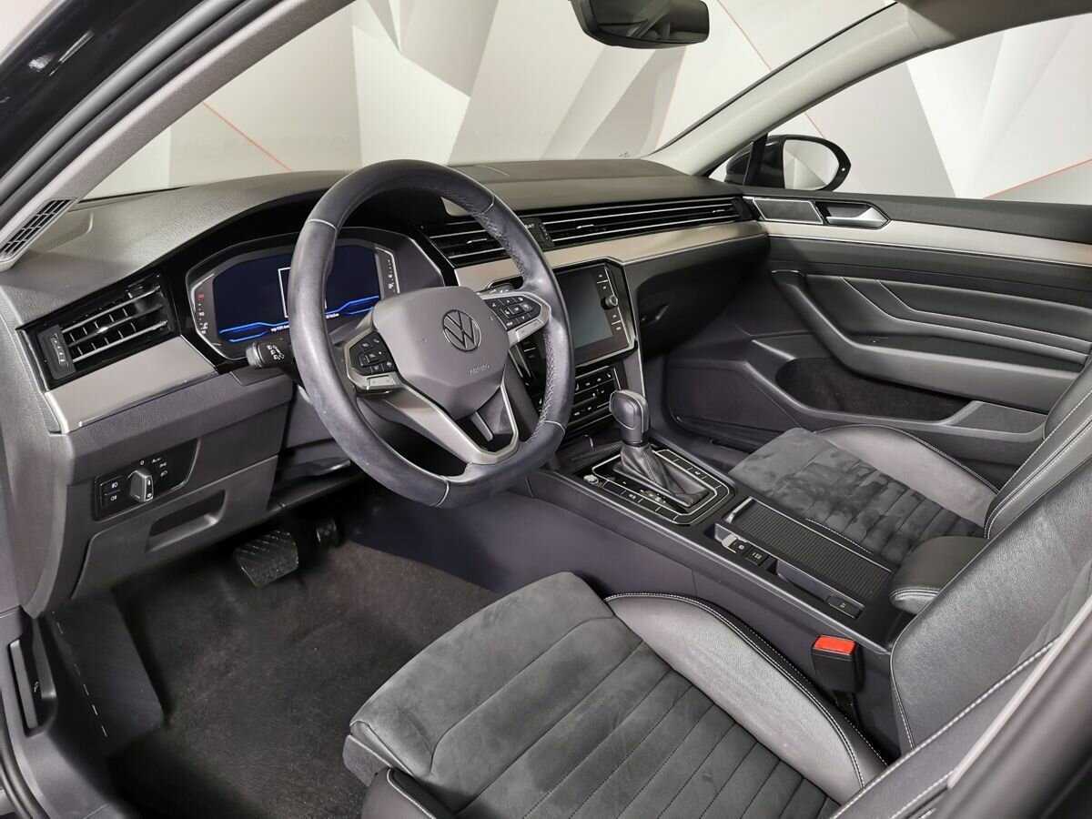Volkswagen Passat 2021 года с пробегом. Фото: #12