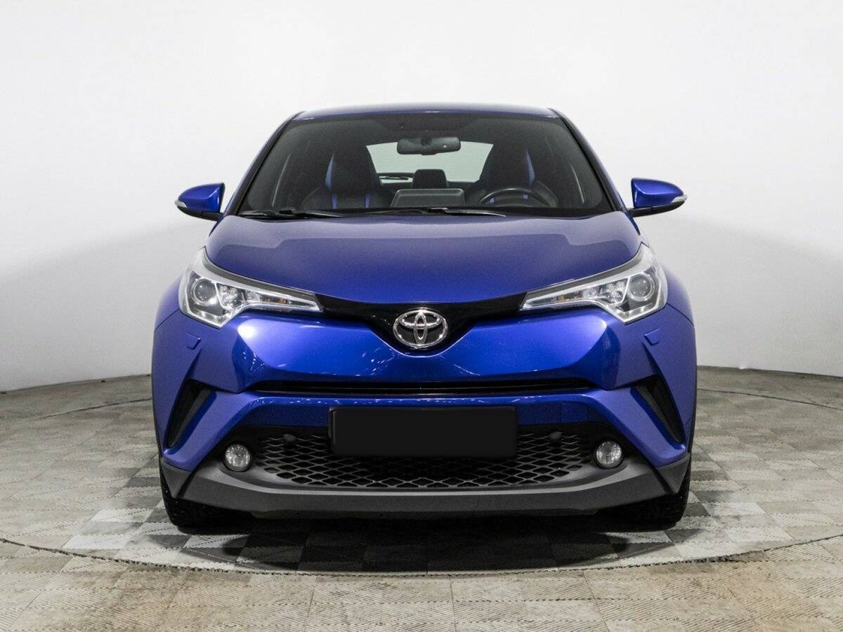 Toyota C-HR 2019 года с пробегом. Фото: #1
