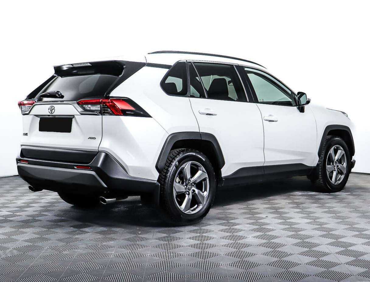 Toyota RAV4 2019 года с пробегом. Фото: #4