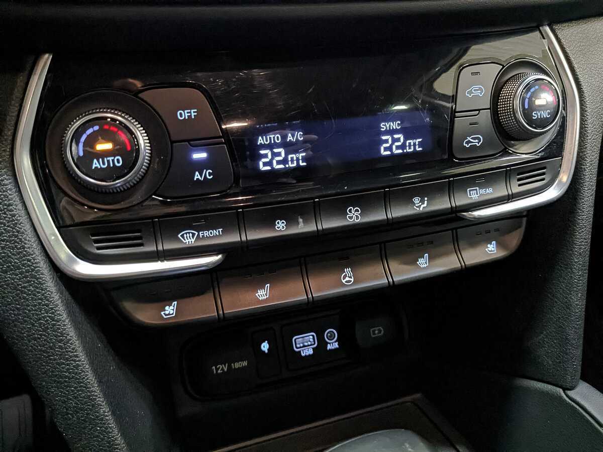 Hyundai Santa Fe 2018 года с пробегом. Фото: #18