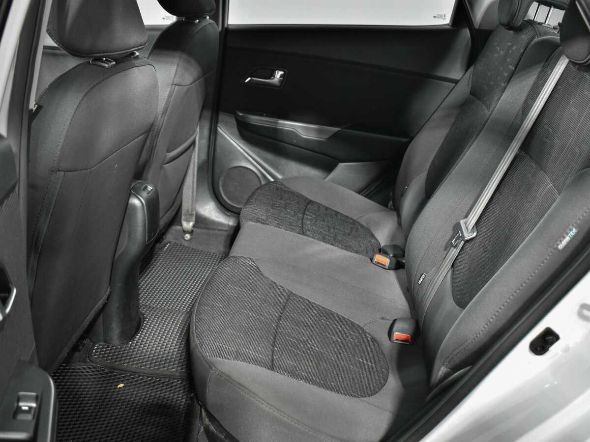 Kia Rio 2015 года с пробегом. Фото: #9