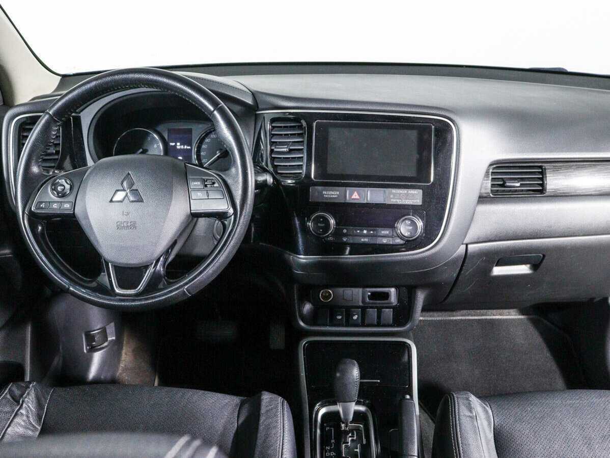 Mitsubishi Outlander 2018 года с пробегом. Фото: #10