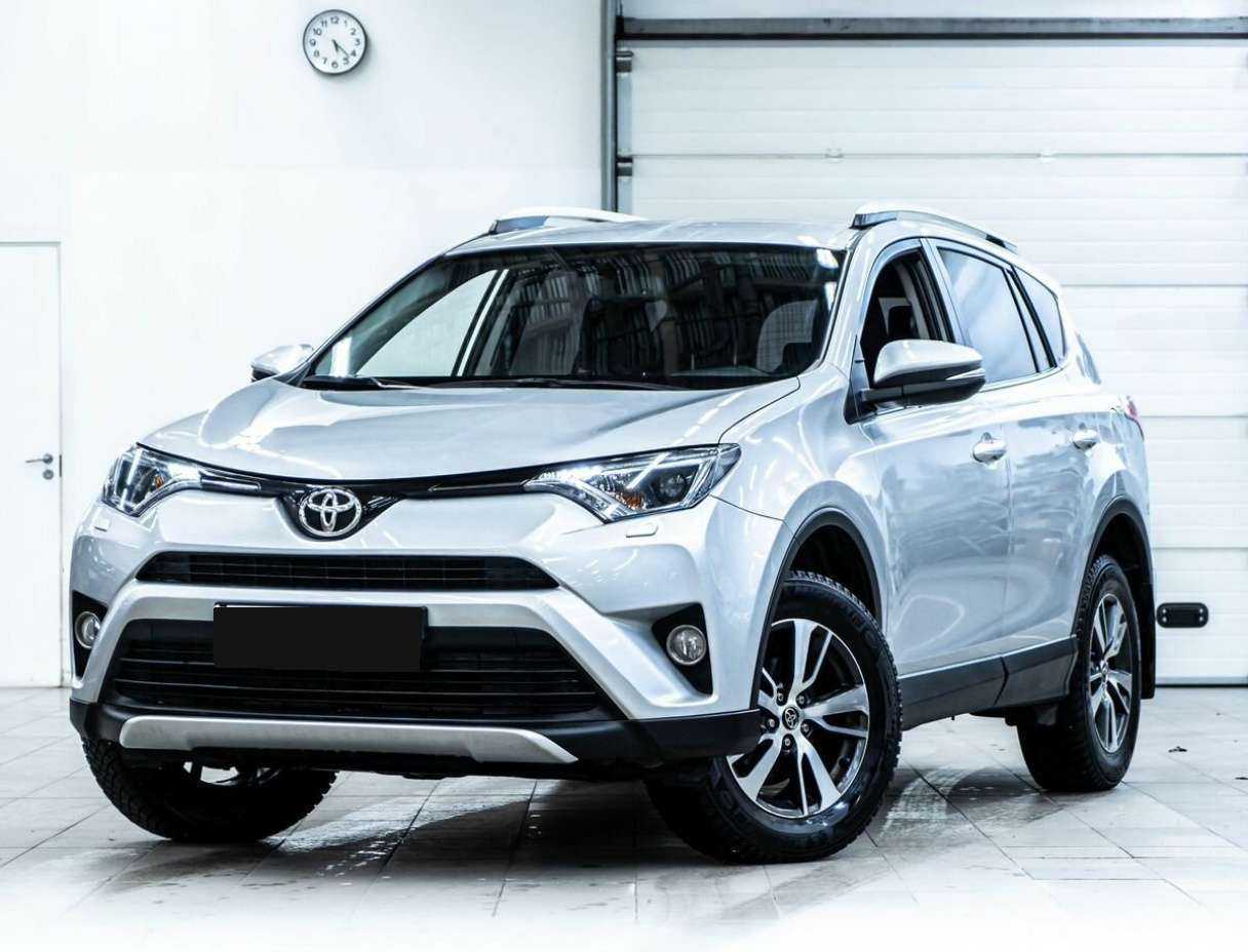 Toyota RAV4 2016 года с пробегом. Посмотреть фото