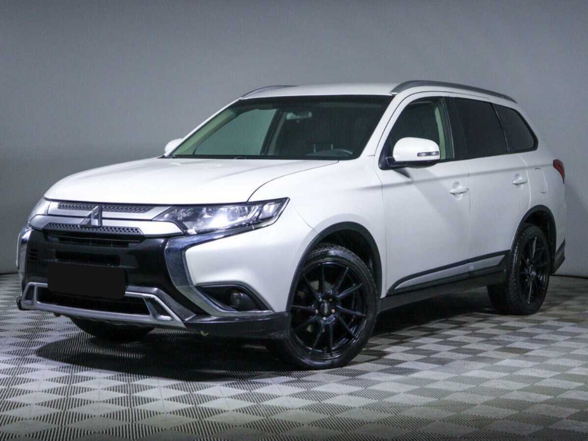 Mitsubishi Outlander 2019 года с пробегом. Посмотреть фото