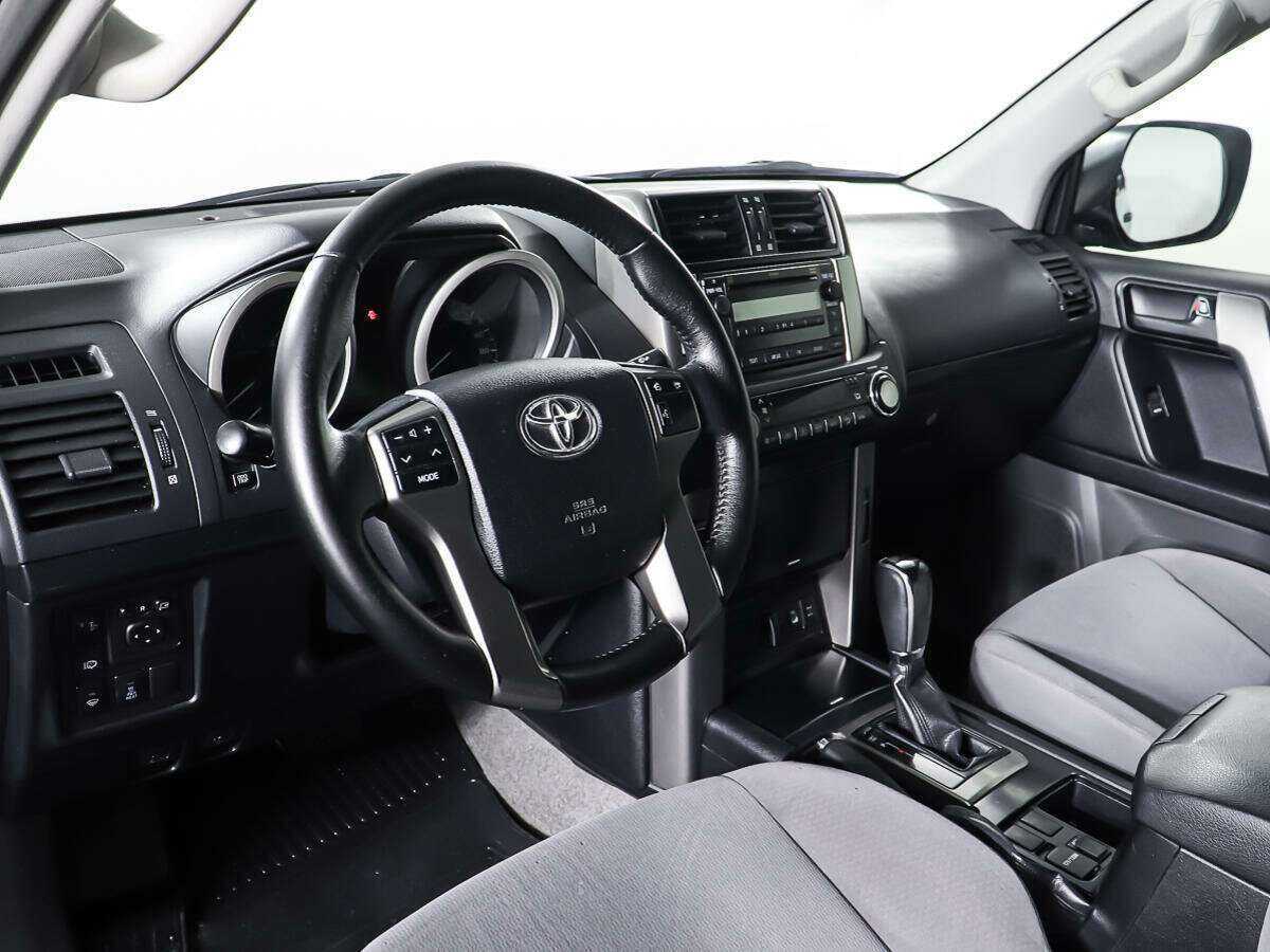 Toyota Land Cruiser Prado 2012 года с пробегом. Фото: #12