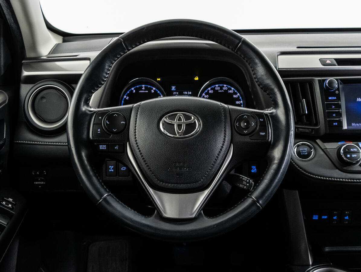 Toyota RAV4 2016 года с пробегом. Фото: #13