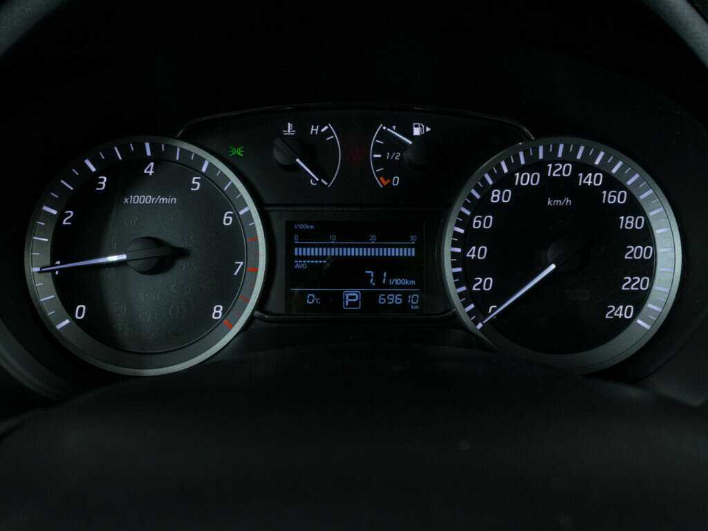 Nissan Tiida 2015 года с пробегом. Фото: #10