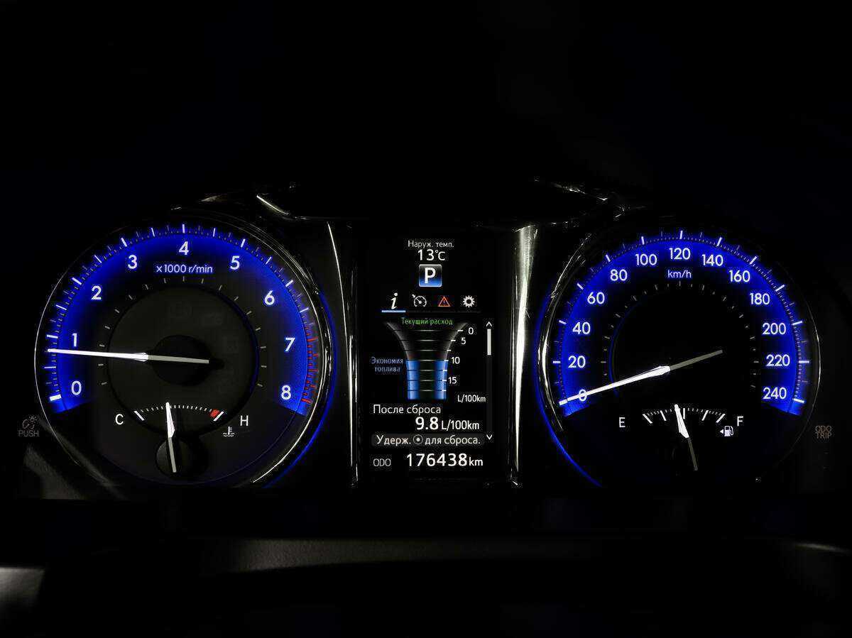 Toyota Camry 2017 года с пробегом. Фото: #17