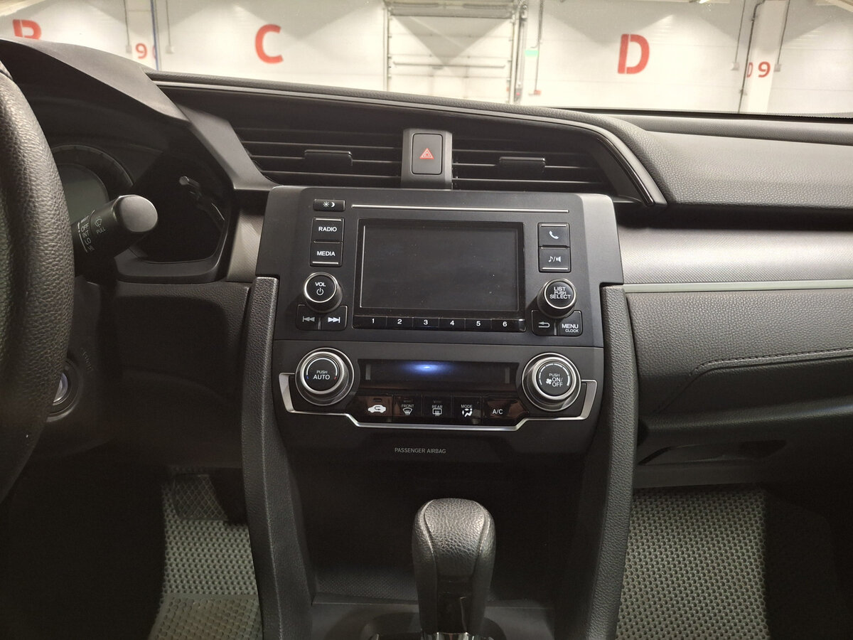 Honda Civic 2016 года с пробегом. Фото: #14