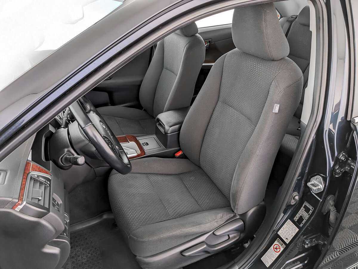Toyota Camry 2013 года с пробегом. Фото: #15