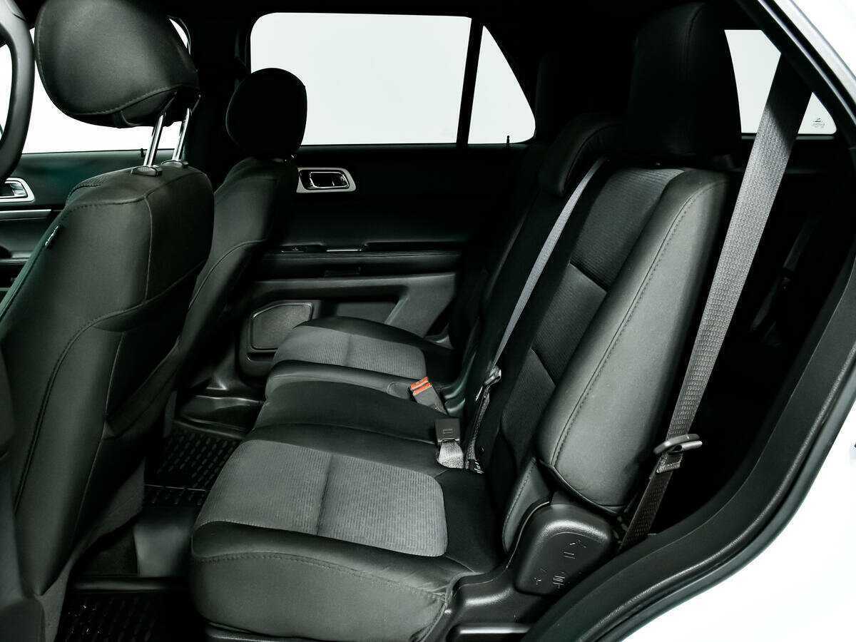 Ford Explorer 2013 года с пробегом. Фото: #11