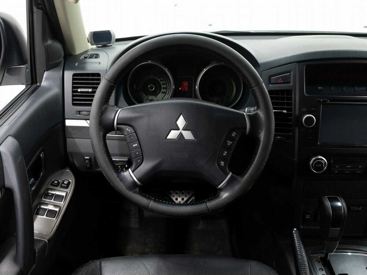 Mitsubishi Pajero 2013 года с пробегом. Фото: #15