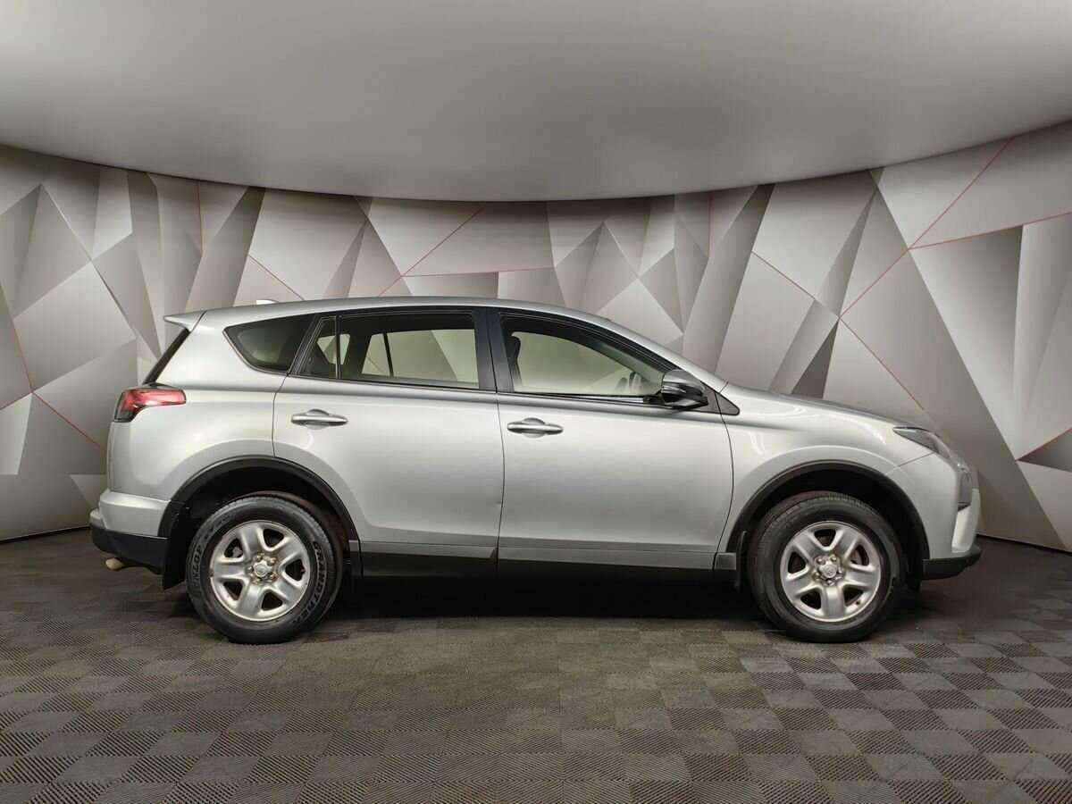 Toyota RAV4 2016 года с пробегом. Фото: #4
