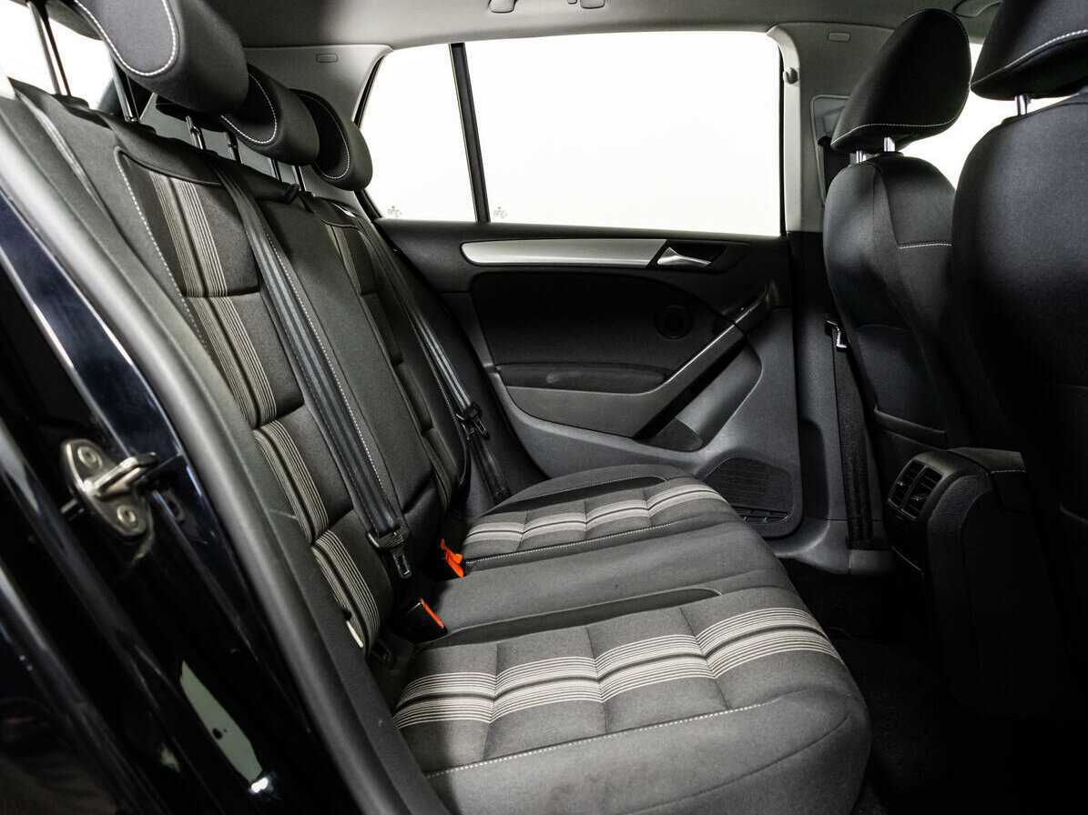 Volkswagen Golf 2012 года с пробегом. Фото: #13