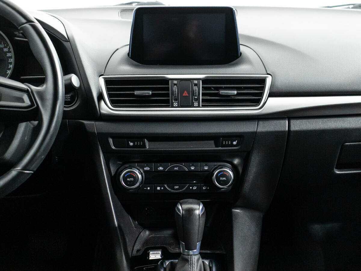 Mazda 3 2016 года с пробегом. Фото: #12