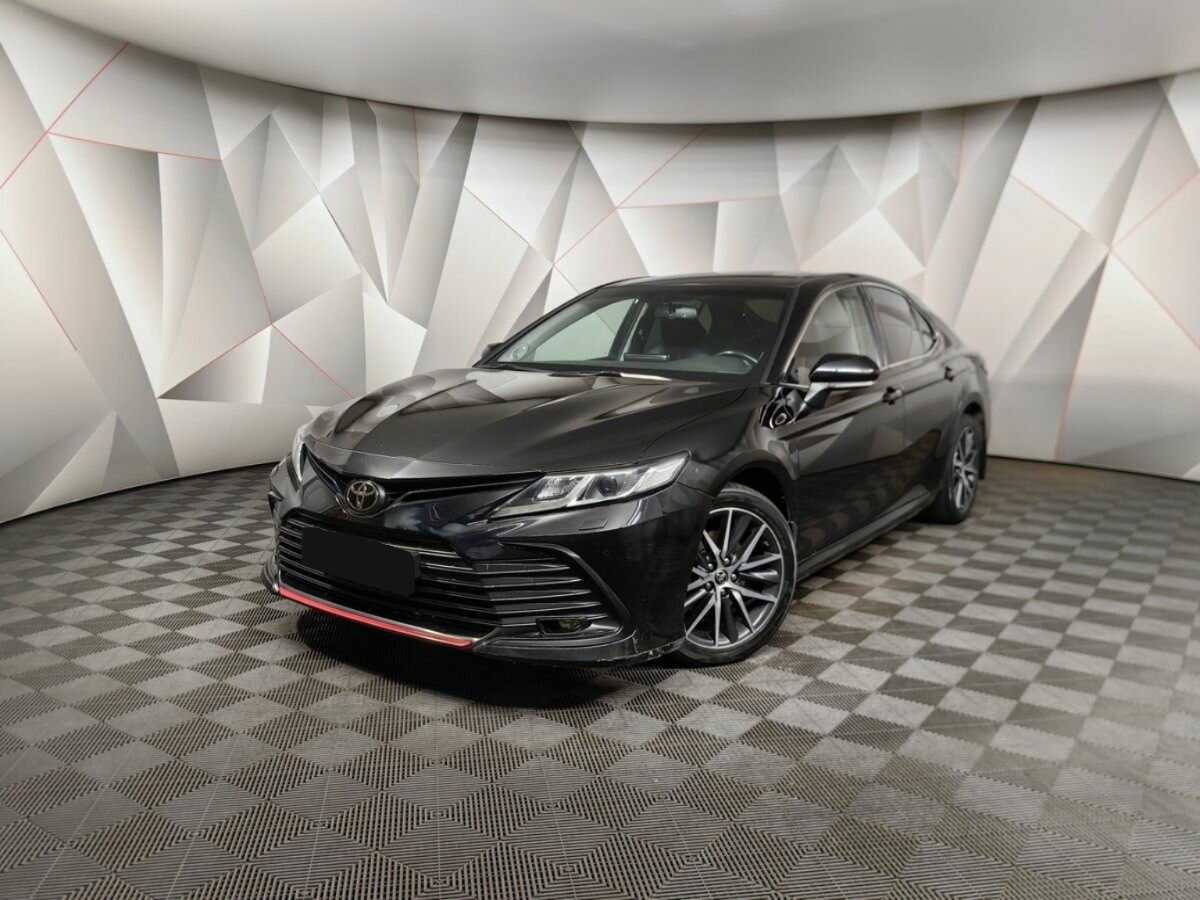 Toyota Camry 2021 года с пробегом. Посмотреть фото