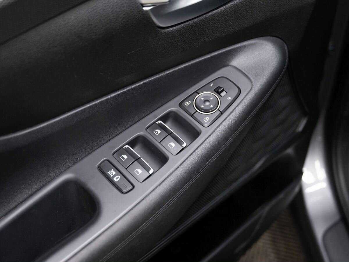 Hyundai Santa Fe 2019 года с пробегом. Фото: #15