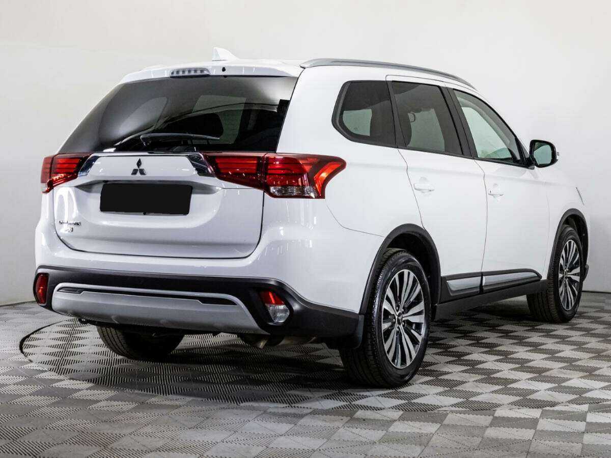 Mitsubishi Outlander 2021 года с пробегом. Фото: #4