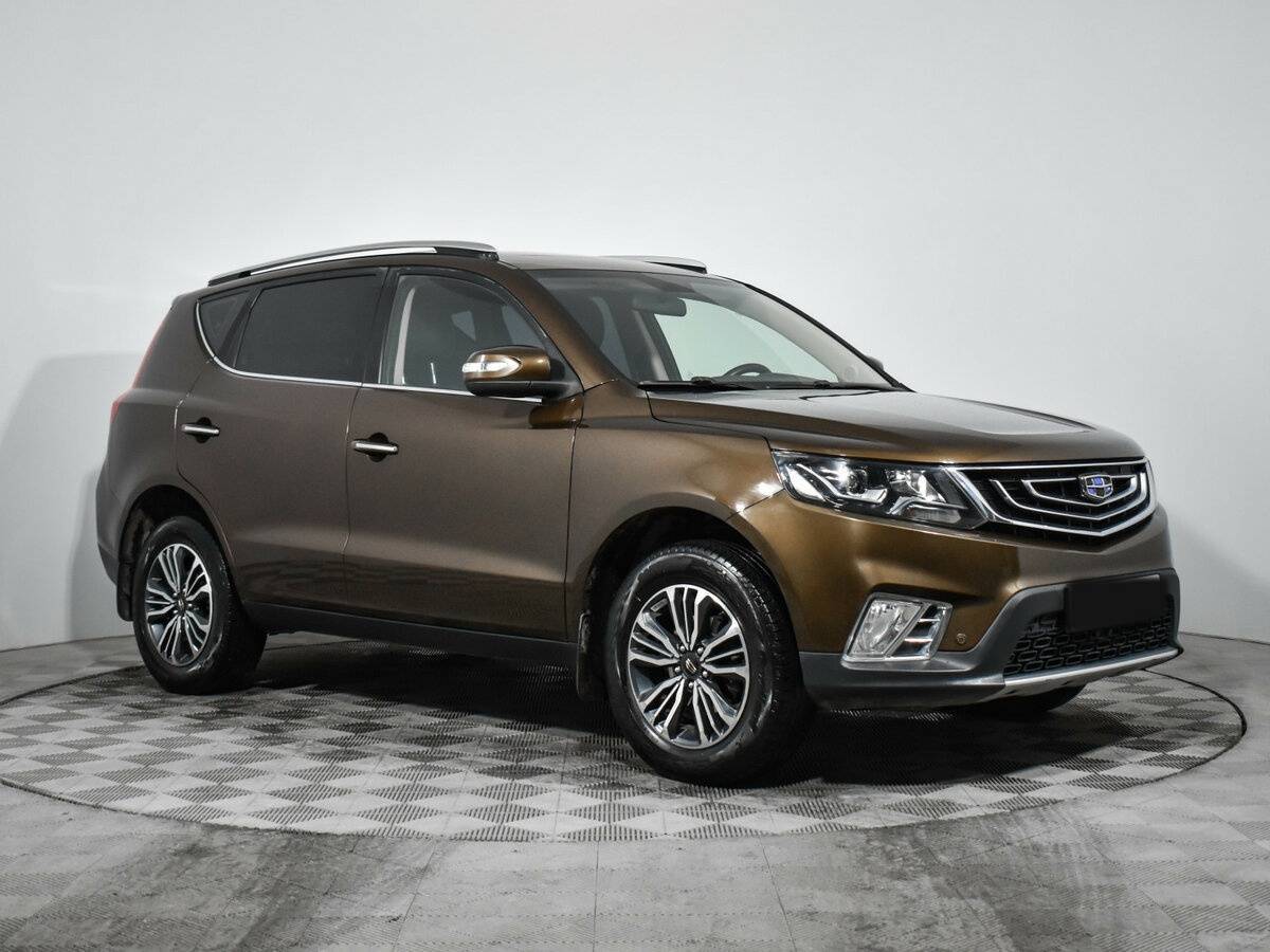 Geely Emgrand X7 2021 года с пробегом. Фото: #2