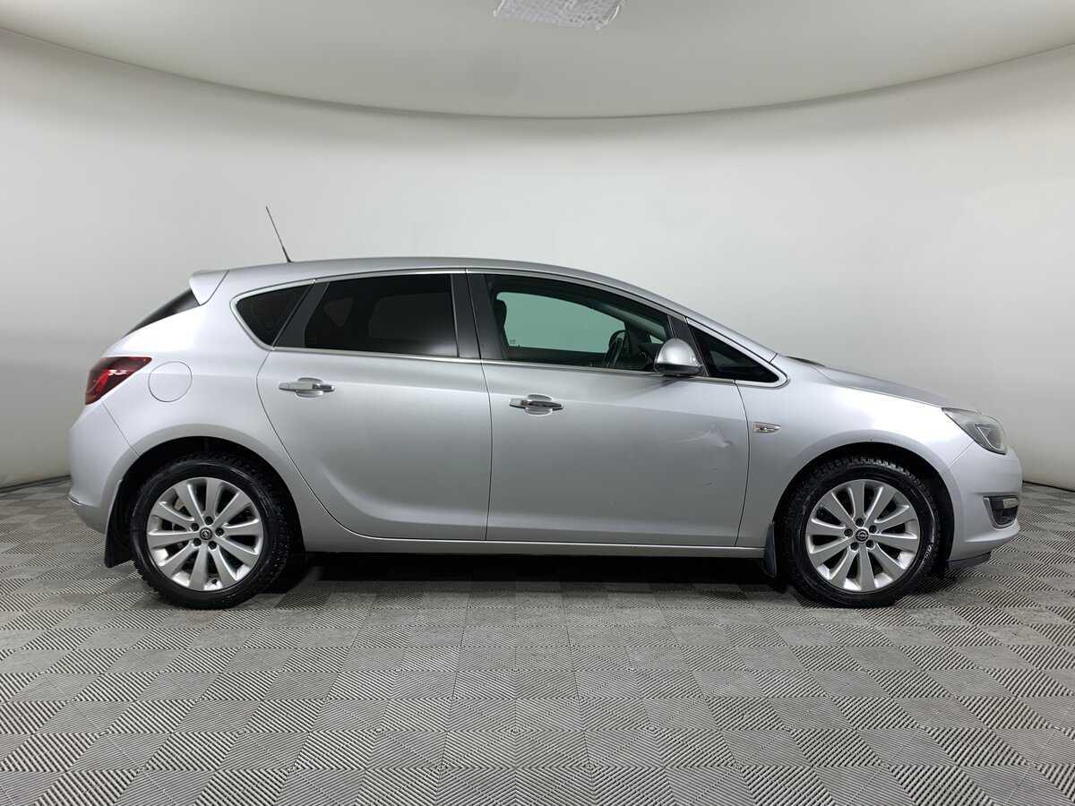 Opel Astra 2012 года с пробегом. Фото: #3